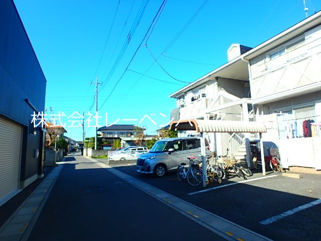 アルスロイヤル 駐車場