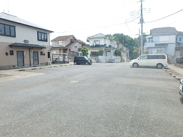 ガーデンプラザＢ棟 駐車場