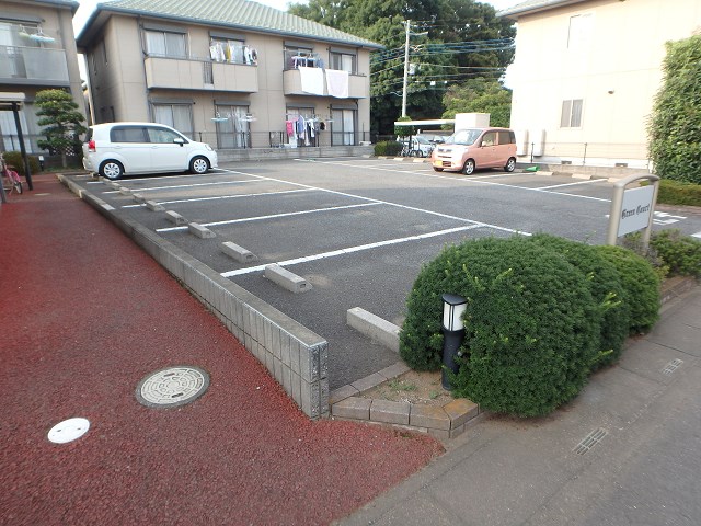 グリーンコートＤ棟 駐車場