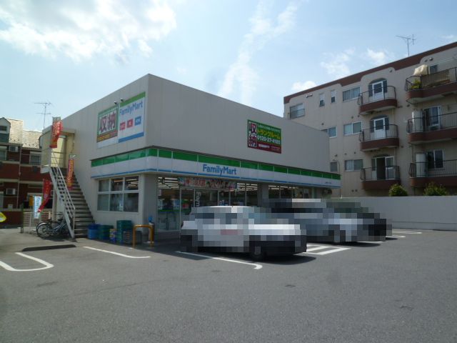 エクスバル愛宕 コンビ二