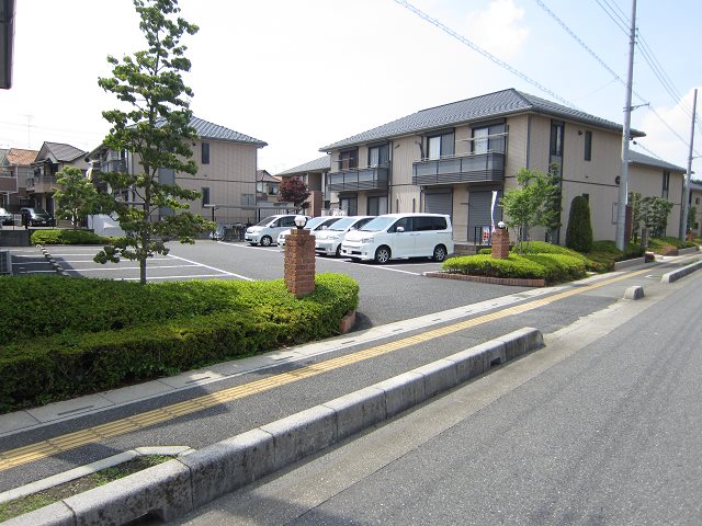 グリーンスクェアＦ棟 駐車場