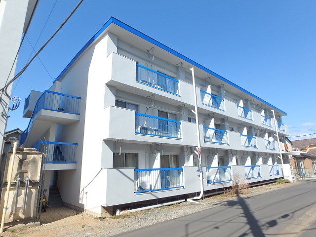 サニーハイツ久保 ３階建て鉄筋コンクリート造り