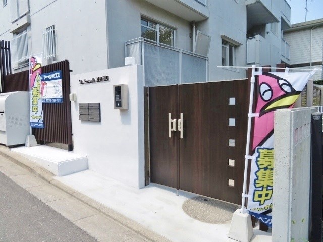 Vie　Nouvelle浦和岸町 エントランスはオートロック付きへ工事済