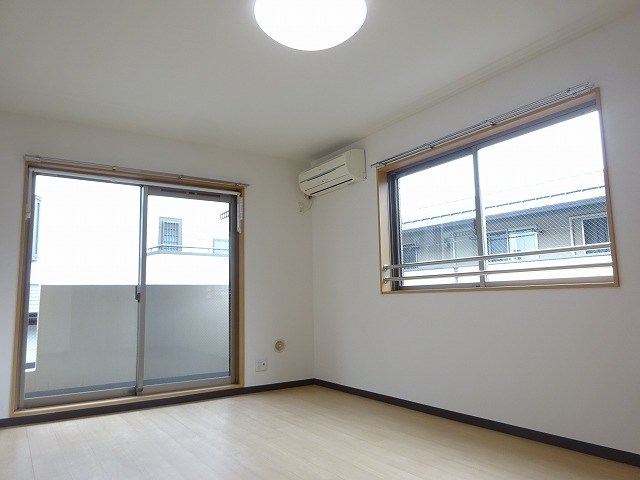 アースグリム 他部屋参考写真です