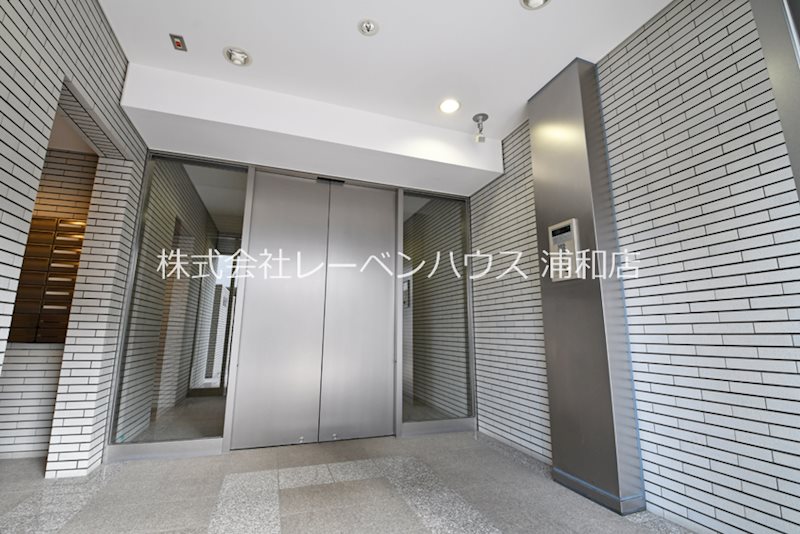 Vie Nouvelle常盤 エントランスはオートロック・防犯カメラ付き