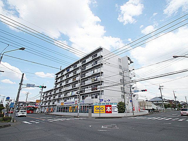 エレベーター付きの鉄筋コンクリートマンション