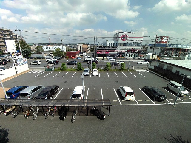 マルイチパラッツォエスト 駐車場