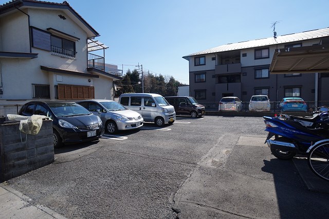 プログレス 駐車場