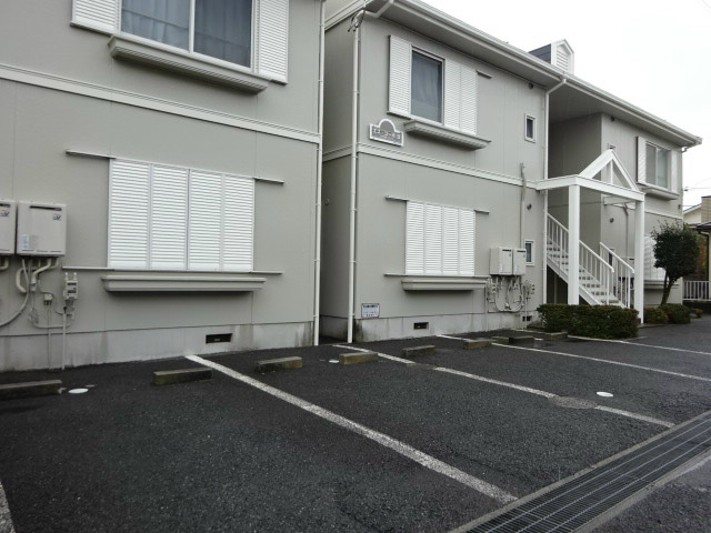 エスコーポ　A棟 駐車場