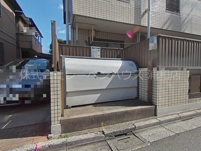 ツイン・アーバン11 ゴミ捨て場