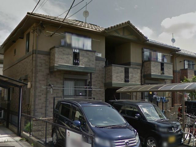 前面駐車場で陽当たり良好