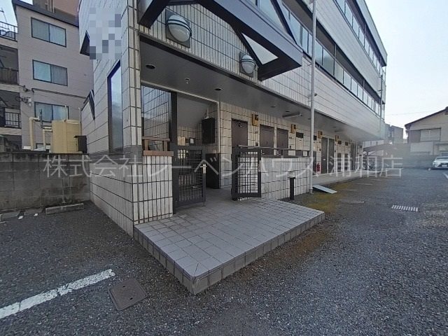 クリスタルアベニュー エントランス