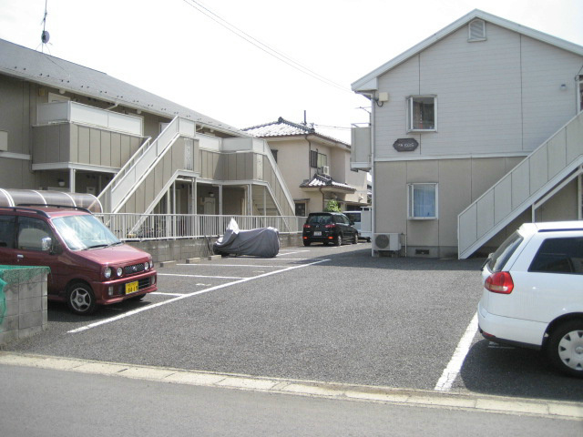 ベルメゾンＣ棟 敷地内駐車場完備