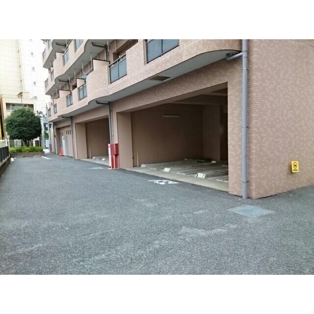 カーサ　グランデ 駐車場