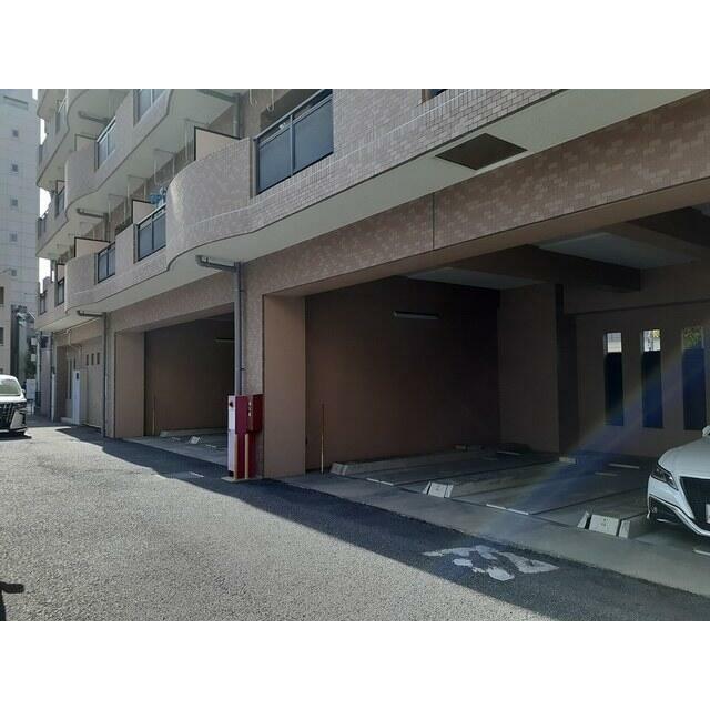 カーサ　ヴェンティ 駐車場