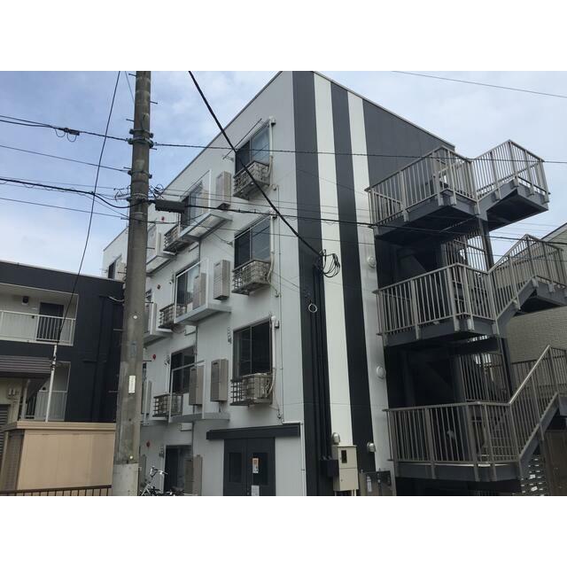 ★築浅新しいです、斬新なデザイン魅力★