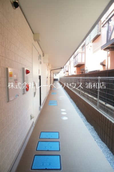リブリ・ウィスタリア ロビー