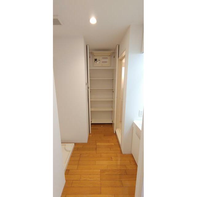 エフガーデン 脱衣所（同タイプの部屋の写真です）