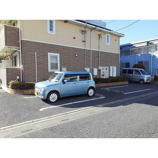 アプロ－ズ 駐車場