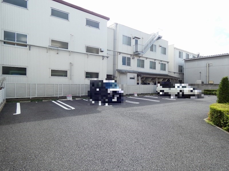 ラフィーネ　エタージュ 駐車場