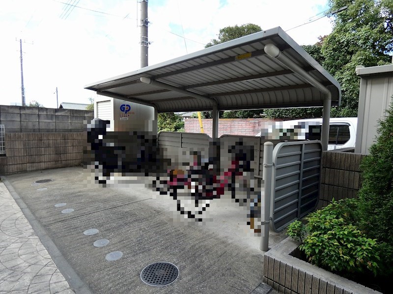 ラフィーネ　エタージュ 駐輪場