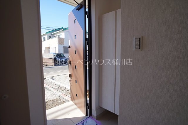 上尾市上貸家1号棟 玄関