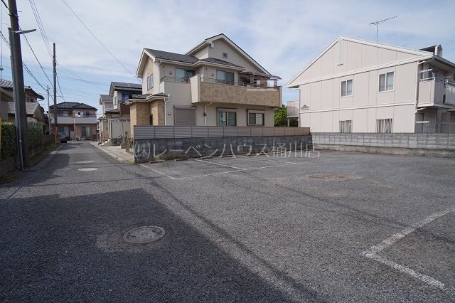 セゾン辻本 駐車場