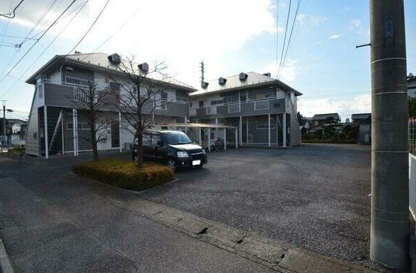 エステートピアコムA 駐車場