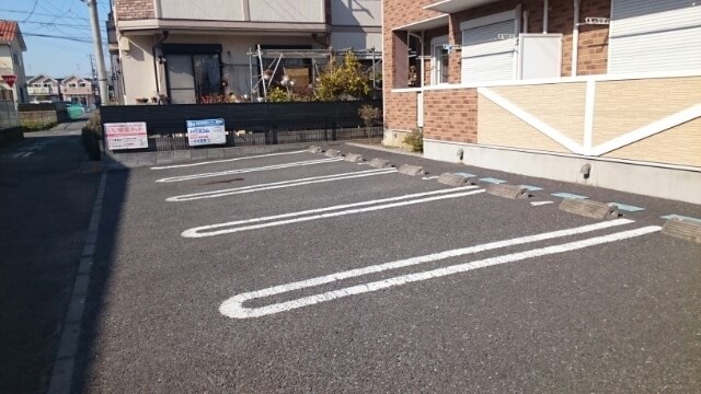 スプリングヒルズ 駐車場