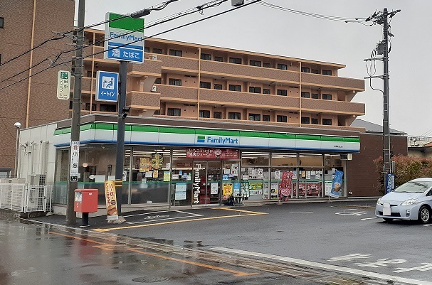 プリムロ－ズⅡ ファミリーマート　指扇駅北口店まで550m