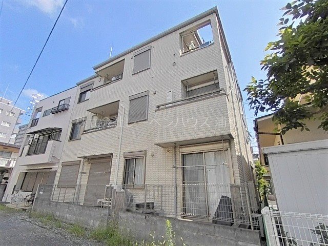 オワゾブルー 外観