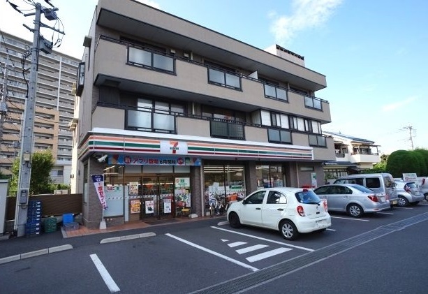 ルミエール セブン　さいたま本町西5丁目店まで300m