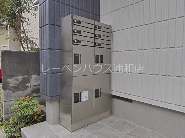 ＴＨＥ　ＨＥＢＥＬ　ＭＡＩＳＯＮ　浦和 ロビー