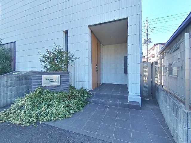 Ｓａｍｓａｒａ　Ｙａｍａｚａｋｉ エントランス