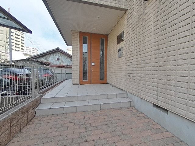 エステートヌクイＡ棟 エントランス