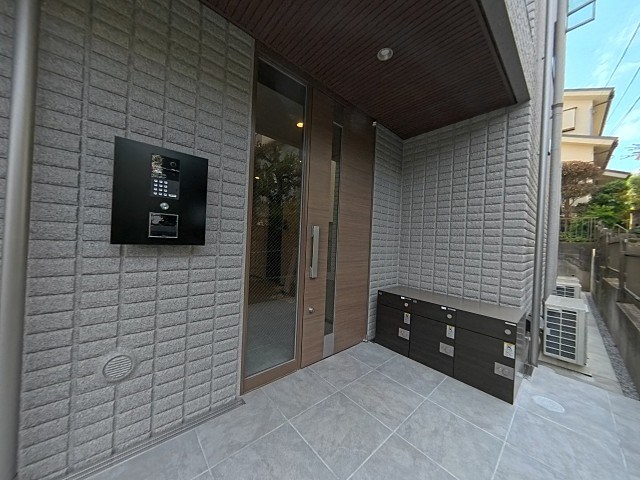 Ａｌｌｅｅ　Ｅｓｔ エントランス