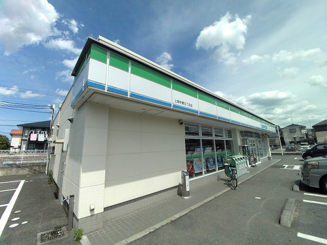 プレジオ大沢A コンビニ
